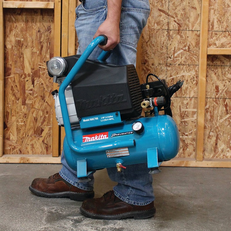 Makita MAC700 Compresseur portatif 2CV 2.6gal