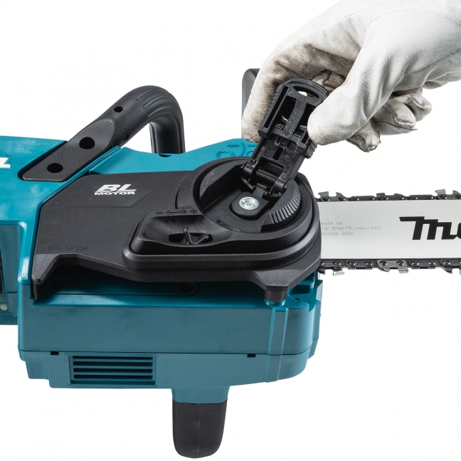 maki MAKITA 21 inch / 60.7 cc 2-Stroke Chainsaw | The Home Depot Canada