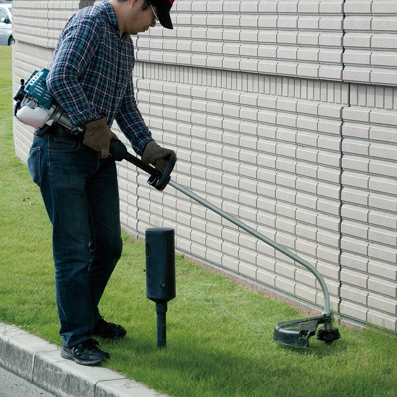 Makita 24.5 cc 4 stroke petrol line trimmer clearance