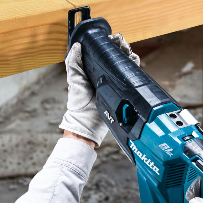 Makita on sale avt sawzall