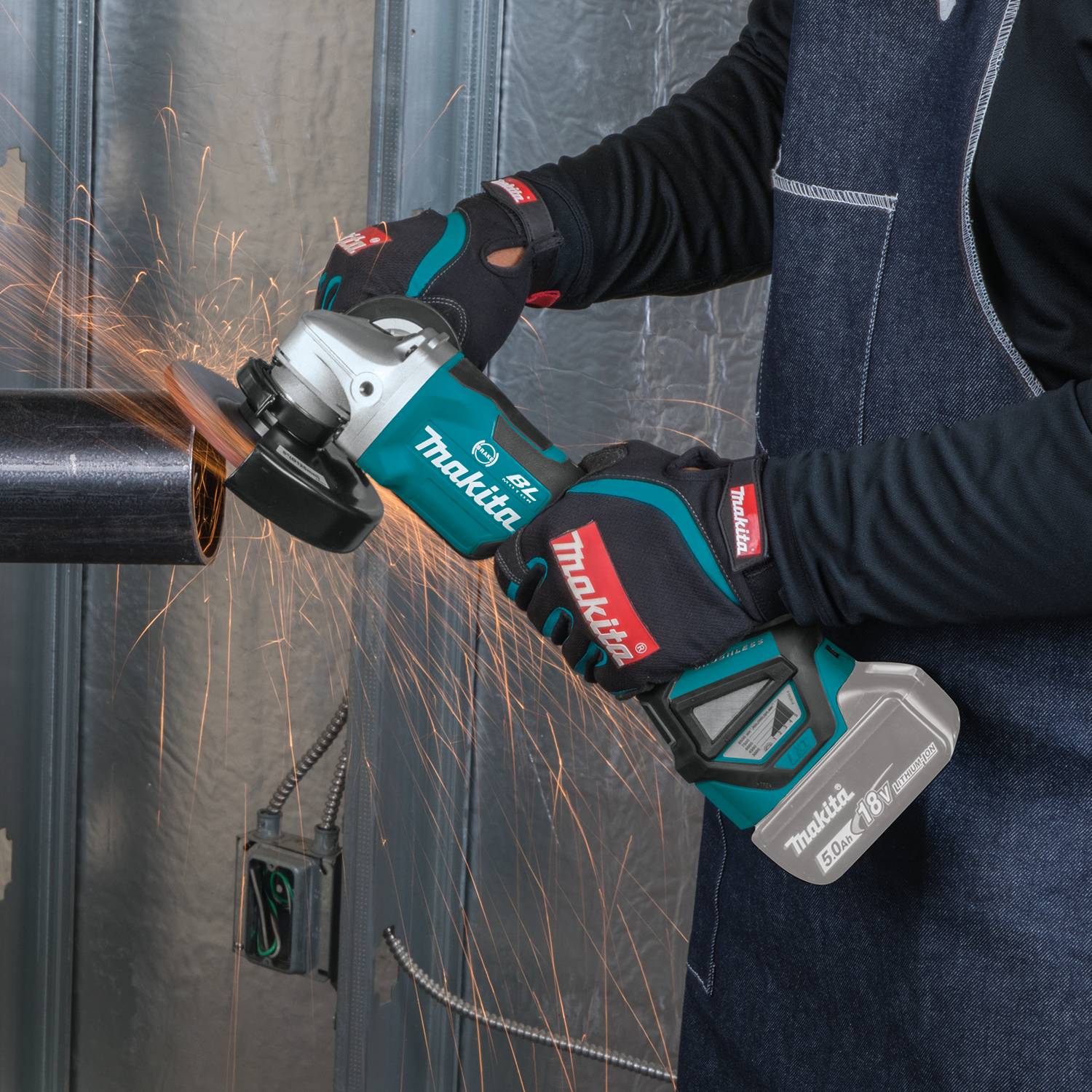 https://www.makita.ca/assets/images/enhanced/DGA517RTX1/DGA517RTX1_02.jpg