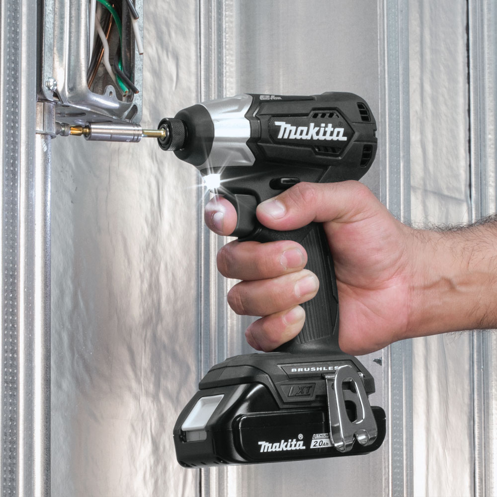 Makita dlx2220syb 2025